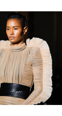 Details Balmain Fall 2018 Ready-to-Wear , Детали коллекции Бальман осень зима 2018 , Fashion show , неделя моды в Париже , PFW , Paris Fashion Week , Mainstyles